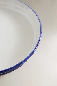 STONEWARE SERVING DISH WITH CONTRASTING RIM
