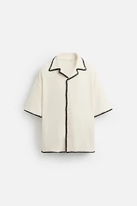 CONTRAST TRIM SHIRT
