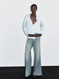 Flowing shirt with collar