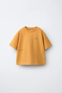 T-SHIRT À INSCRIPTION IMPRIMÉE
