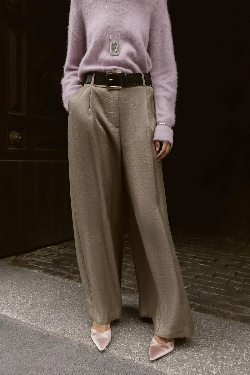 BELTED SATIN WIDE LEG PANTS