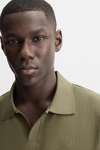 VERTICAL TEXTURED POLO
