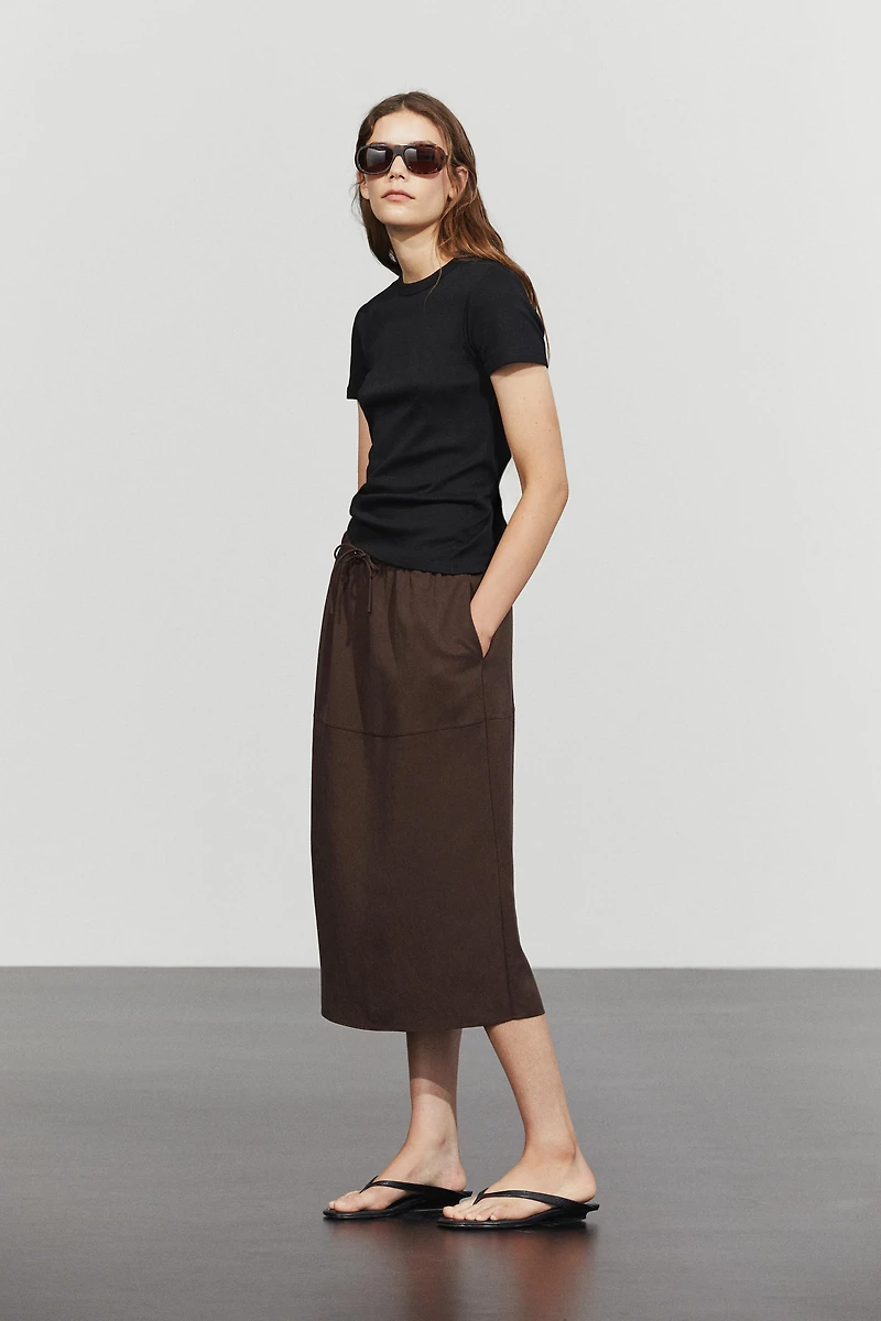 Flowing midi skirt with drawstring