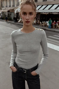 RIBBED BUTTON T-SHIRT