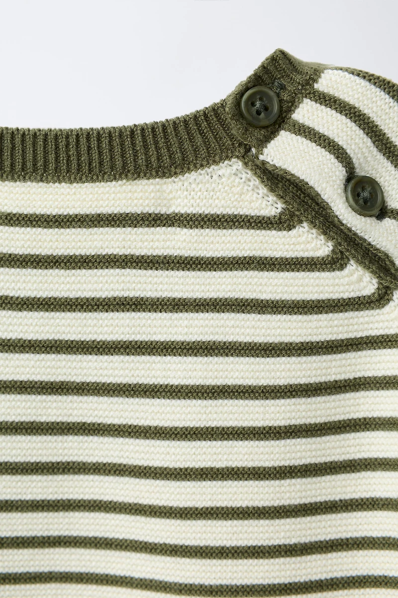 STRIPED KNIT SWEATER