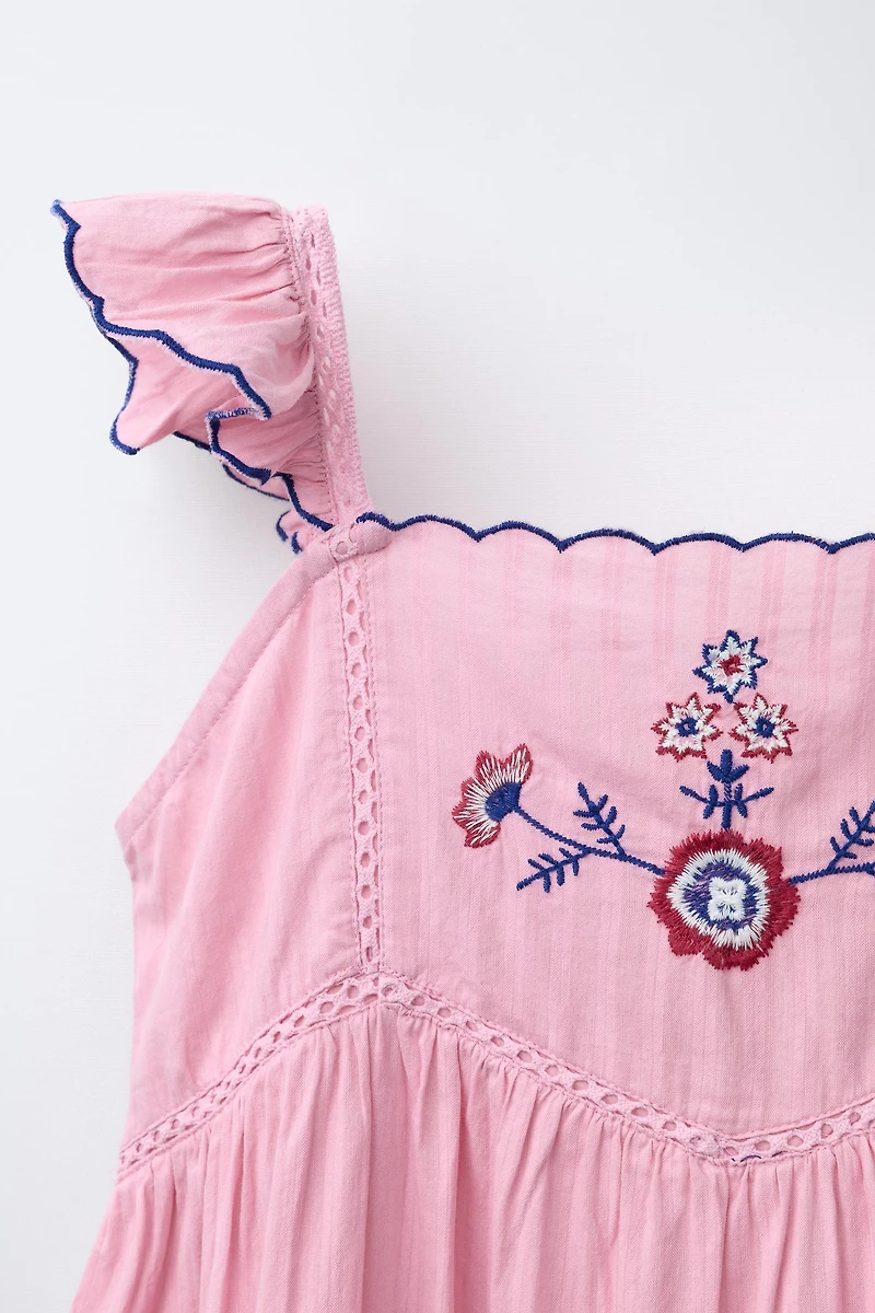 ROBE BRODÉE