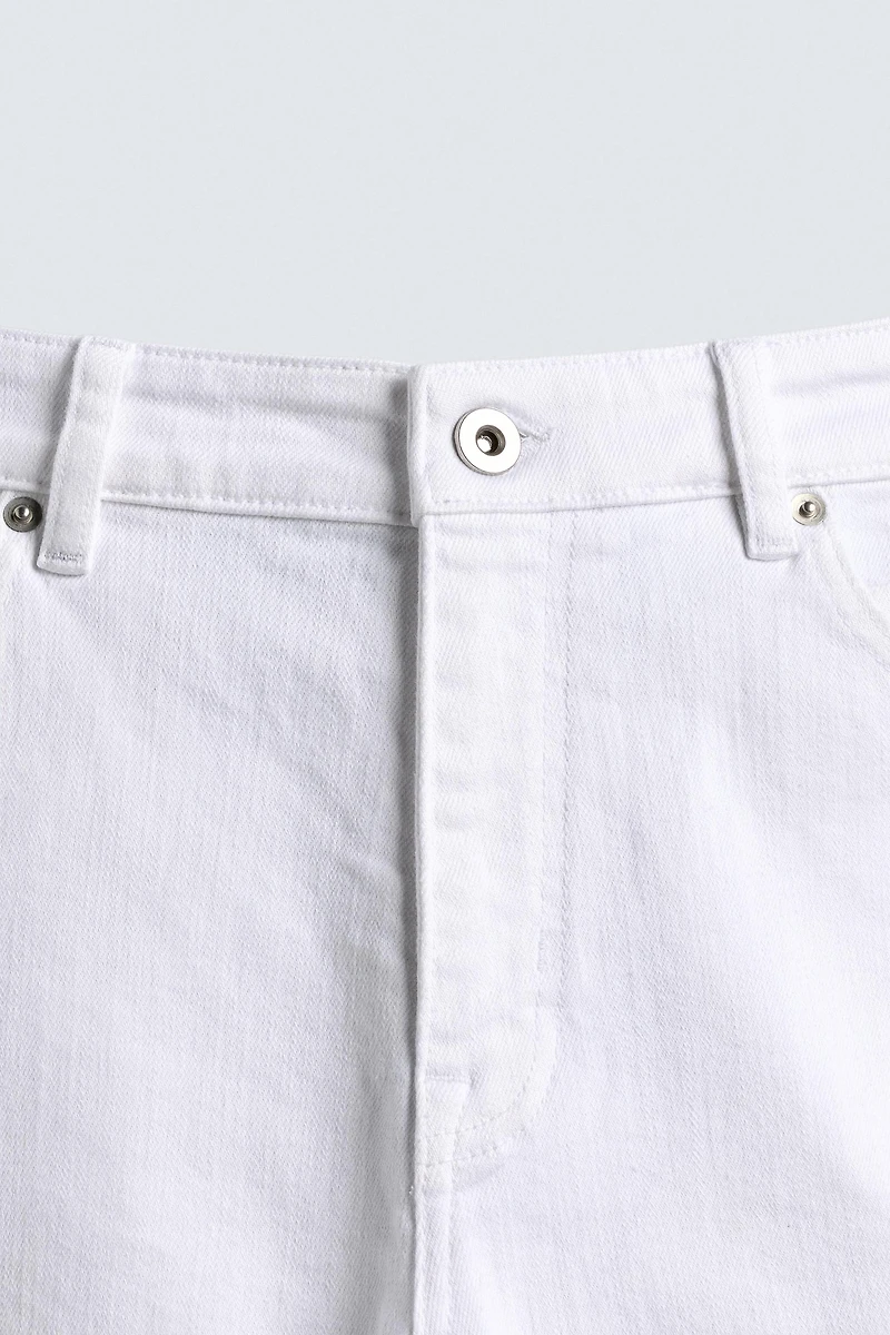 JEAN SKINNY FIT DÉCHIRÉ