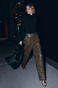 PANTALON DROIT À PAILLETTES IMPRIMÉ ANIMALIER