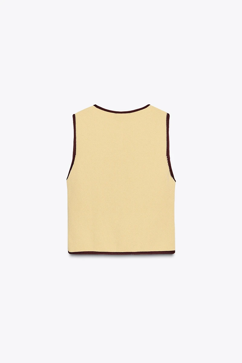 CONTRAST TRIM KNIT TOP