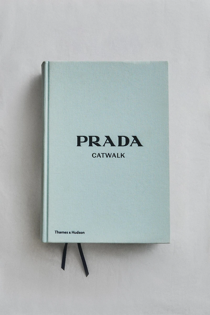 PRADA CATWALK BOOK (ENGLISH)