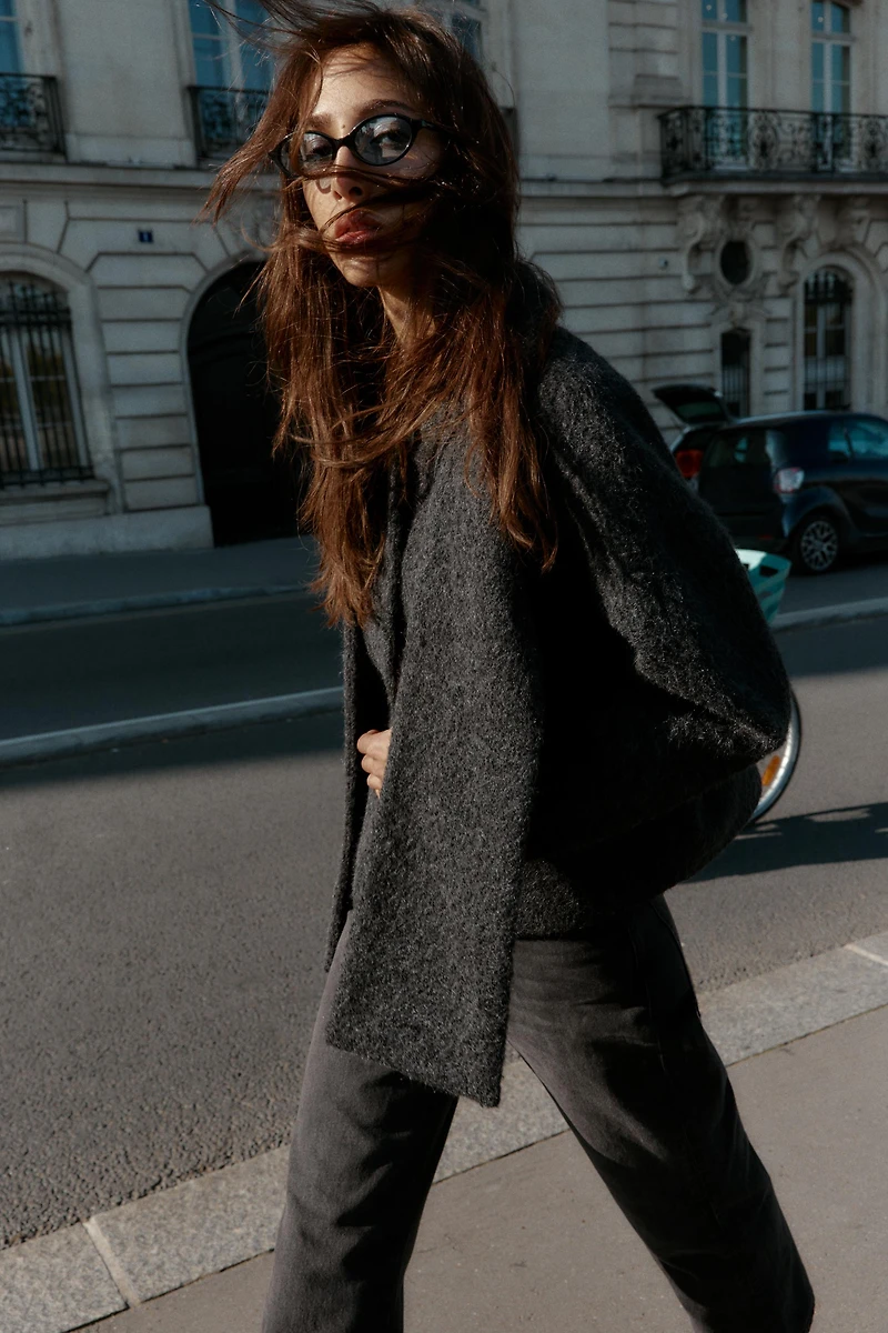 SHORT COAT WITH BOUCLÉ SCARF
