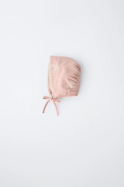 EMBROIDERED FLOWER BONNET