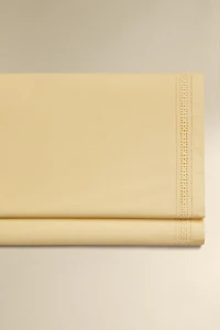 DRAP DE DESSUS BRODERIE AJOURÉE