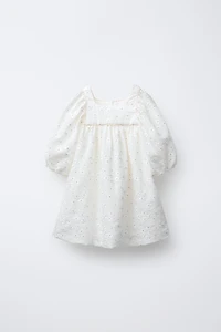 ROBE EN ORGANZA À MARGUERITES BRODÉES