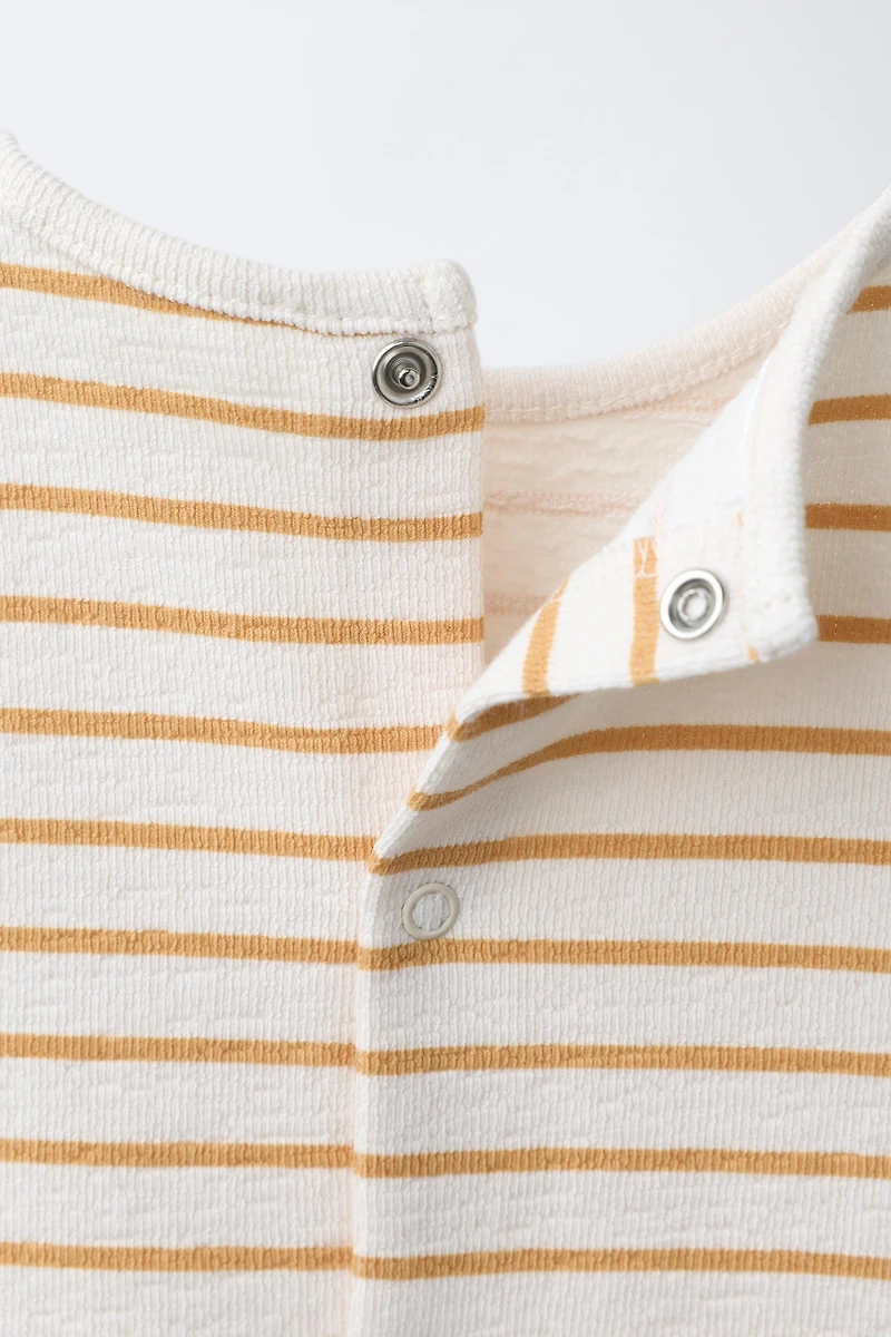 STRIPED T-SHIRT AND PANTS SET WITH EMBROIDERED BUNNY