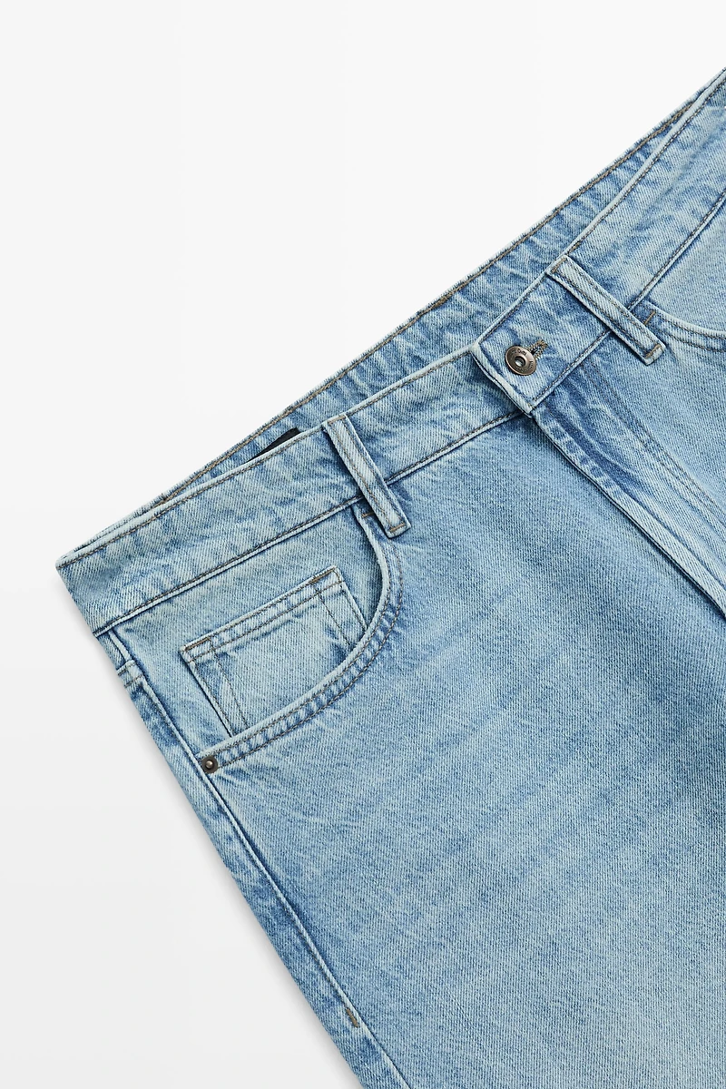 Tapered fit jeans