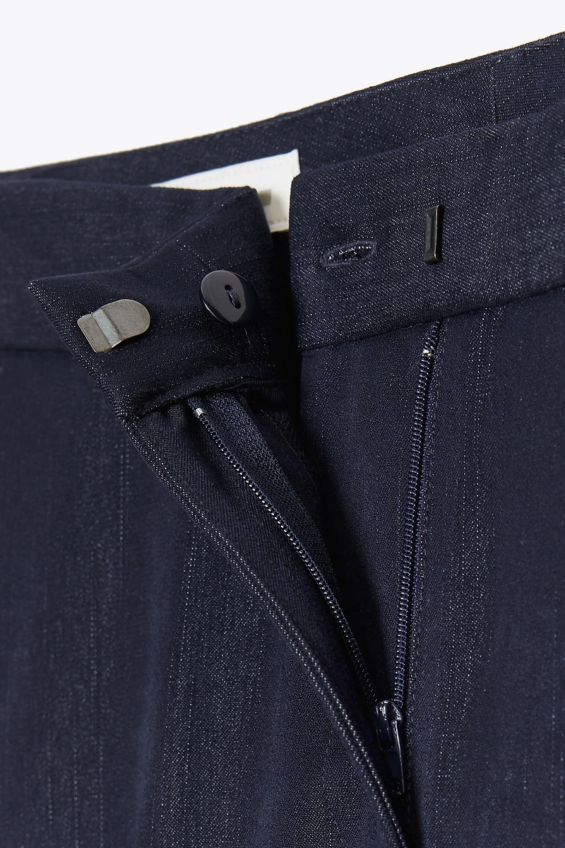 STRAIGHT LEG PANTS