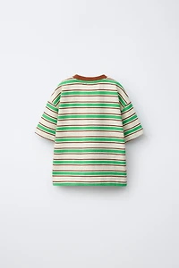 T-SHIRT À RAYURES ET LOGO BRODÉ