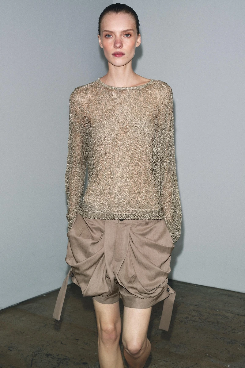 PULL EN MAILLE POINTELLE À FIL MÉTALLISÉ