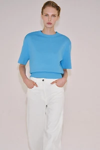 SHORT SLEEVE KNIT JUMPER WITH SHOULDER PADS