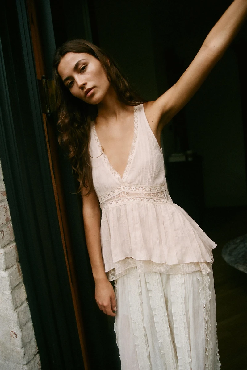 COMBINATION LACE TOP