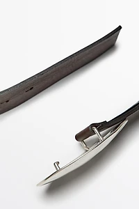 Ceinture en cuir nappa à boucle ovale texturée