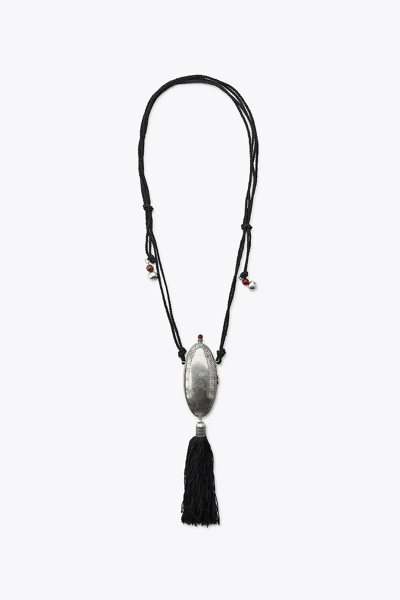 CORD NECKLACE WITH STONE LOCKET