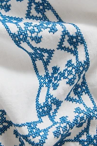 GEOMETRIC EMBROIDERED LINEN TABLECLOTH