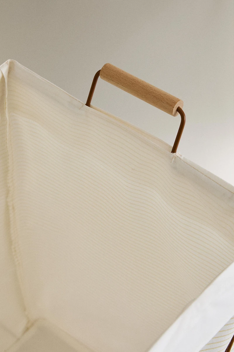 FOLDING LAUNDRY BASKET