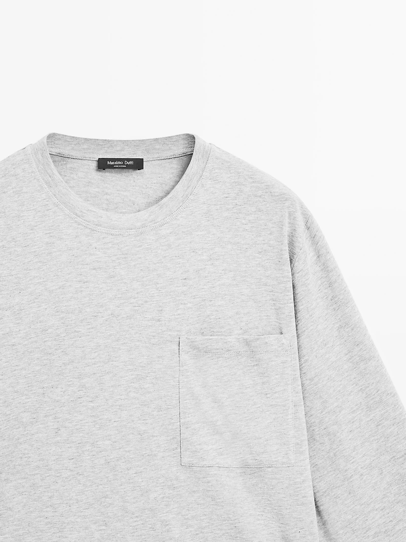 Oversize T-shirt with pocket details