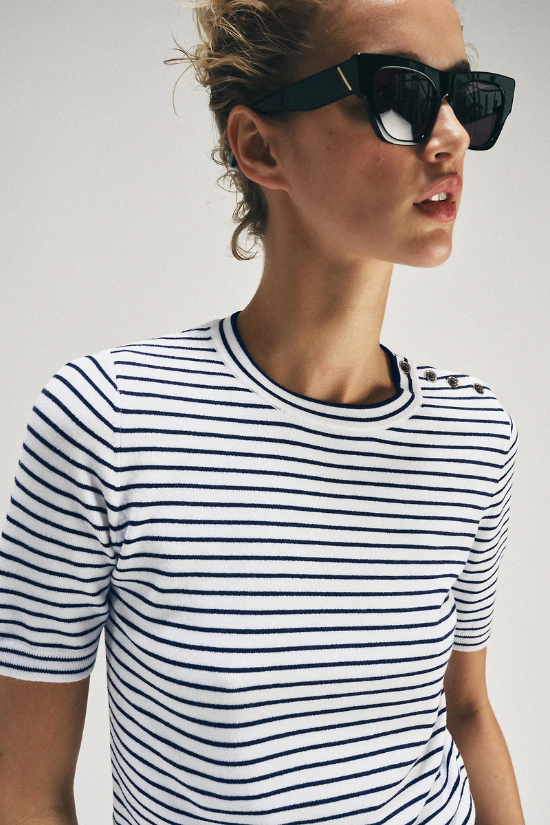 STRIPED SHORT SLEEVE KNIT JUMPER