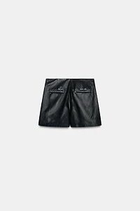 FAUX LEATHER RUCHED SKORT