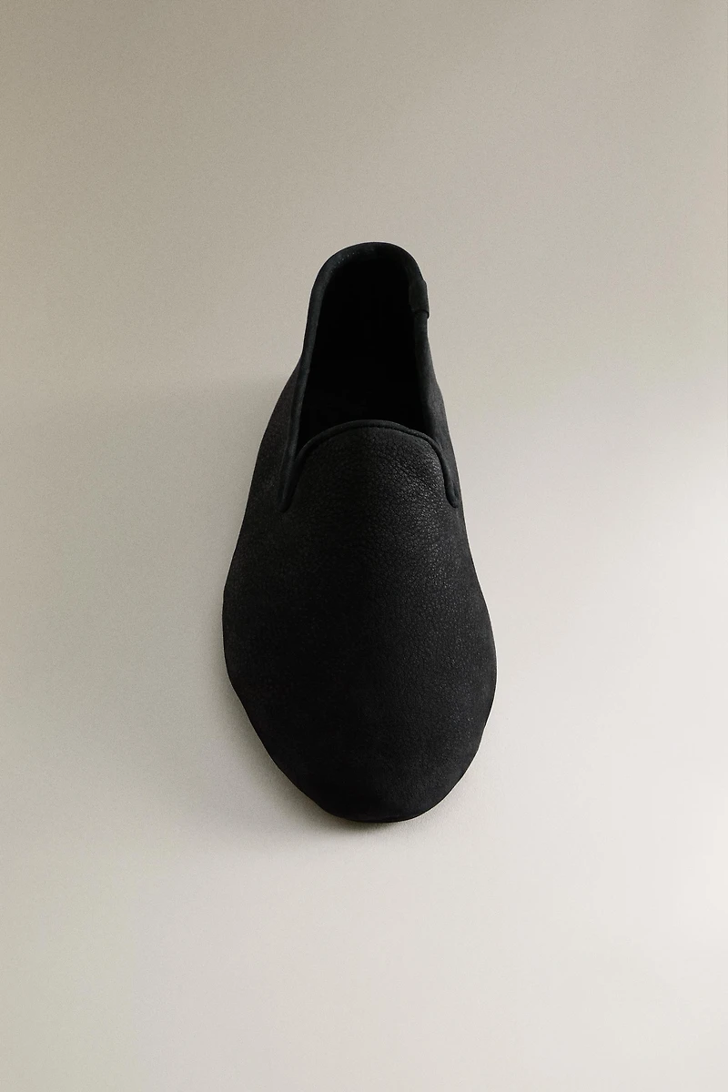 LEATHER MOCCASINS