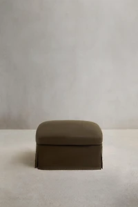 FOOTSTOOL 01