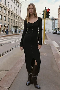 ROBE MI-LONGUE EN MAILLE CÔTELÉE