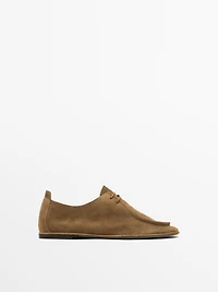Soft leather lace-up shoes