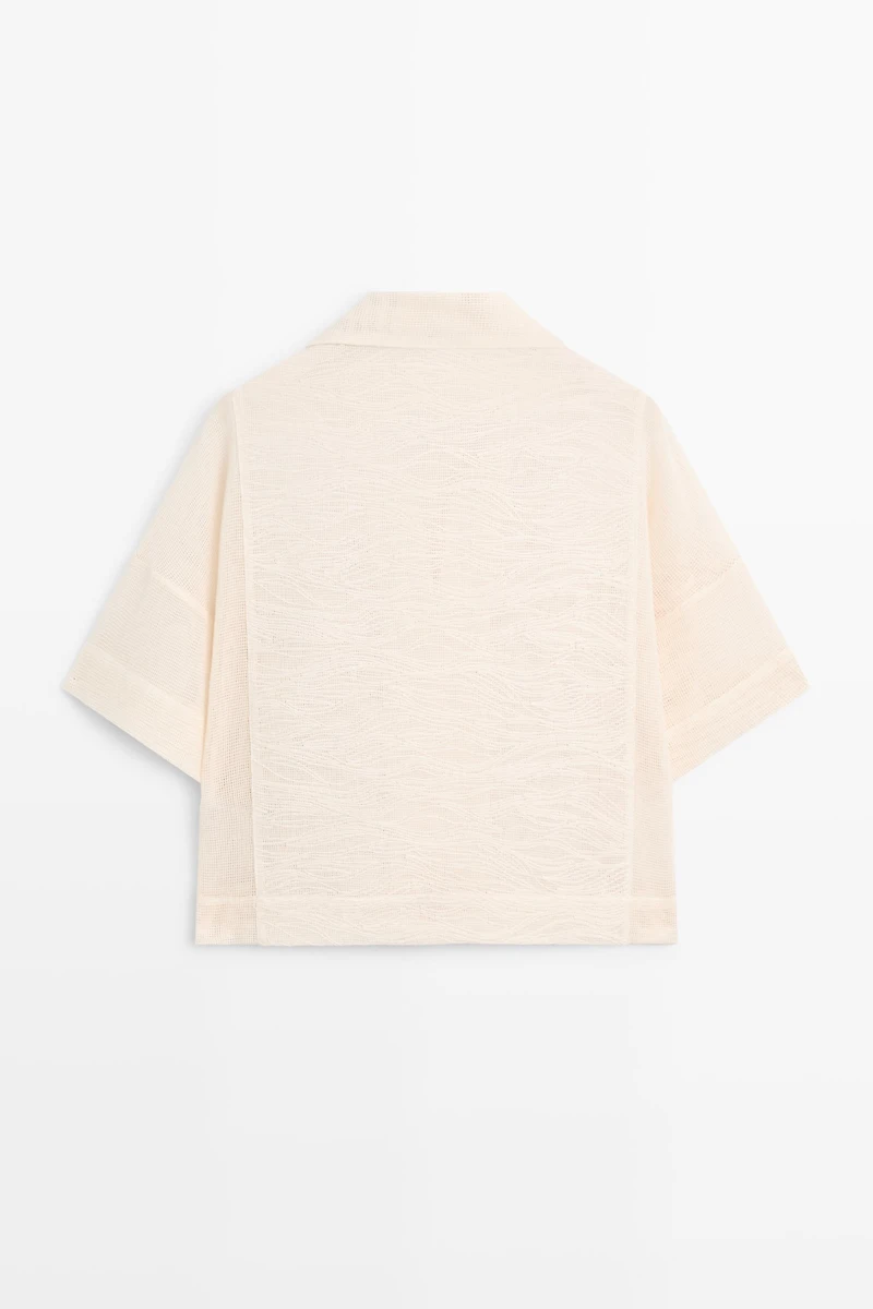 100% cotton polo shirt with embroidered detail