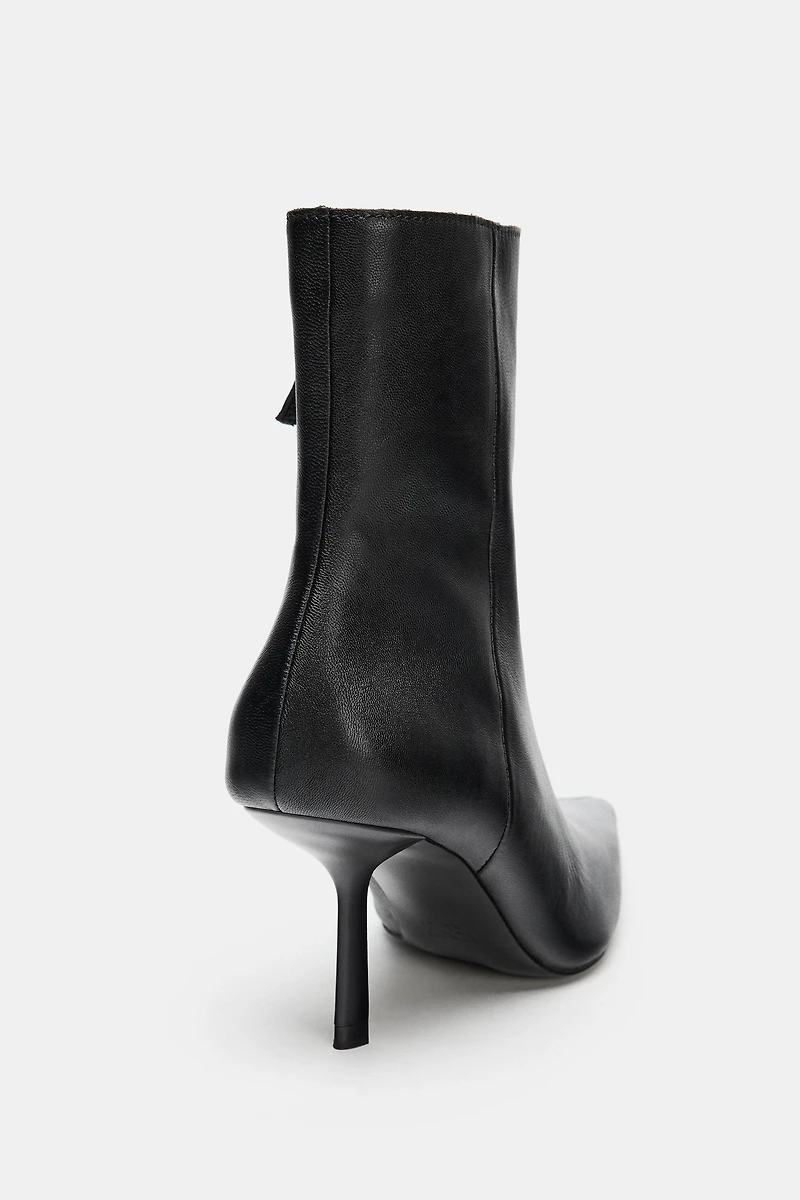 LEATHER HEELED ANKLE BOOTS