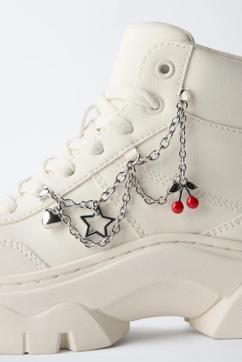 BASKETS MONTANTES CHARMS