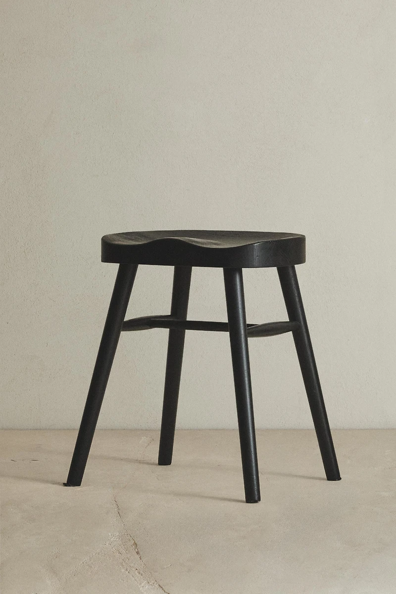 PINE WOOD STOOL