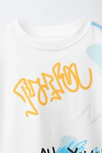 T-SHIRT À IMPRIMÉ GRAFFITI