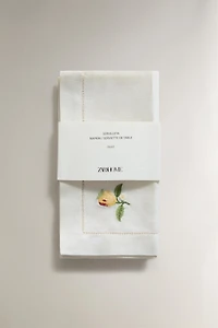 LOT DE SERVIETTES BRODÉES FRUITS (LOT DE 2)