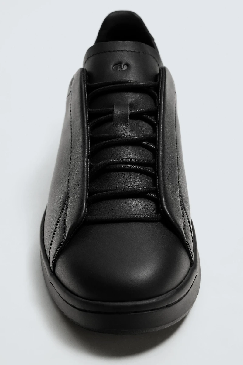 LEATHER SNEAKERS