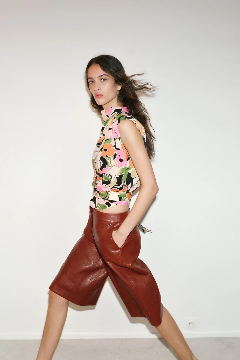 FLORAL PRINT SHOULDER PAD TOP WITH BELT