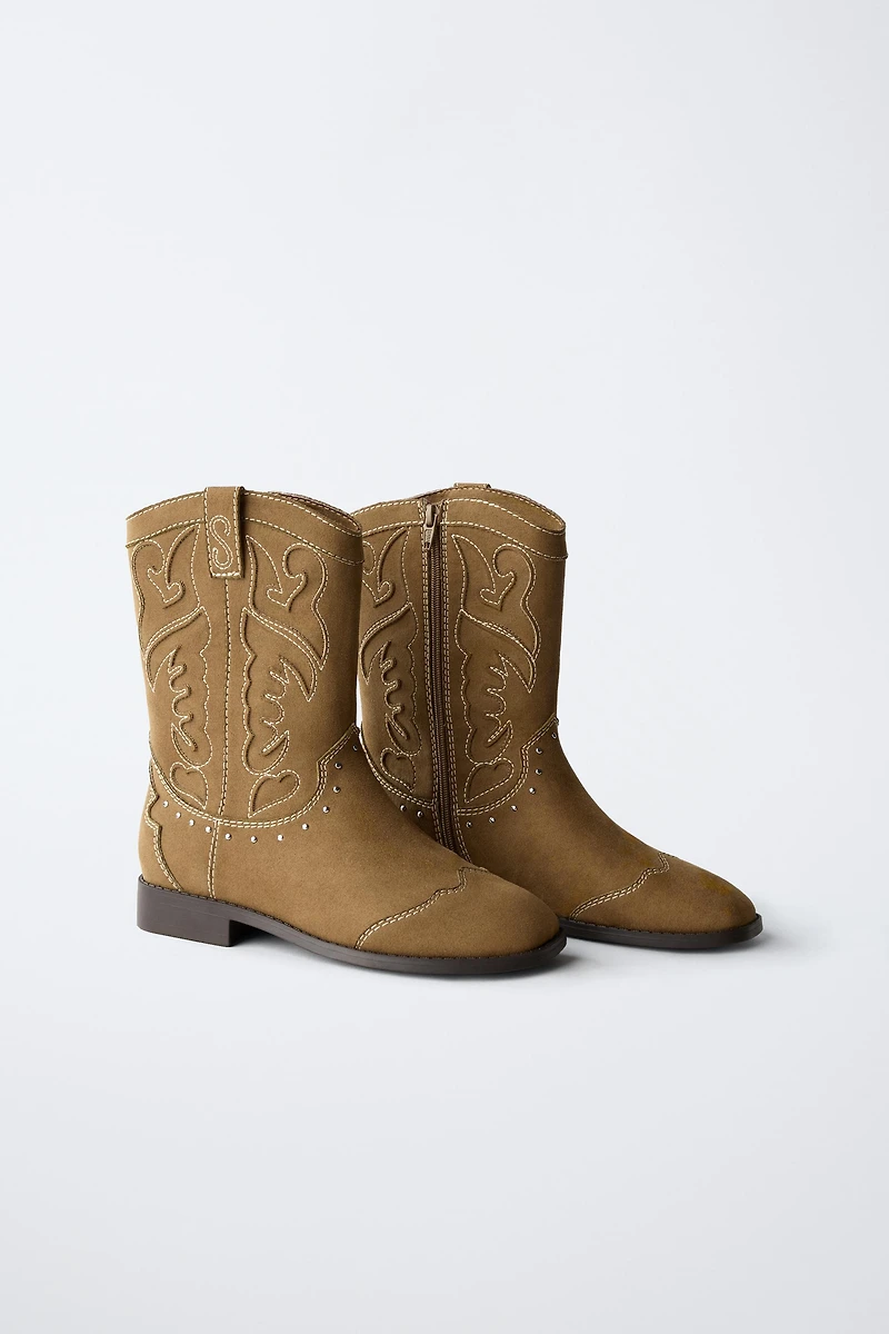 COWBOY BOOTS