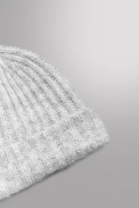 STRUCTURED KNIT HAT