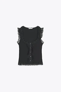 LACE BUTTON TOP