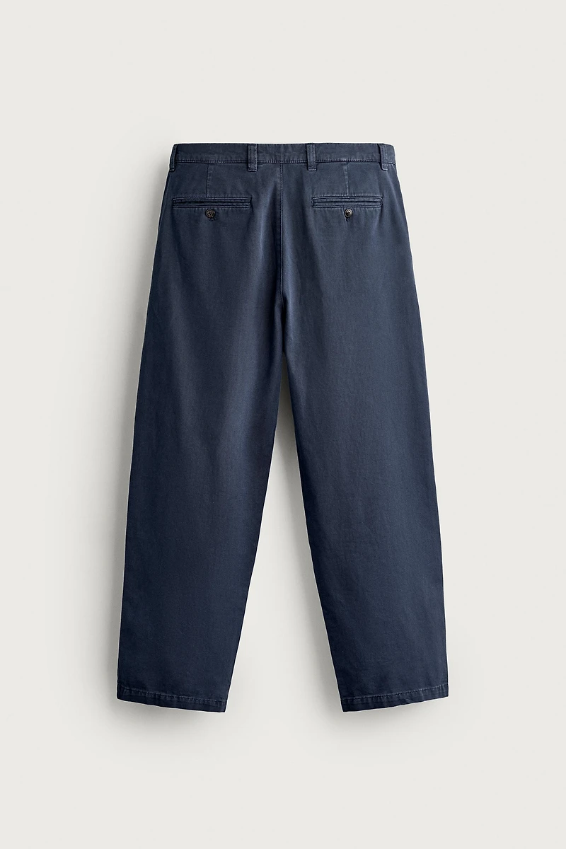 PANTALON CHINO STRAIGHT FIT À PLIS