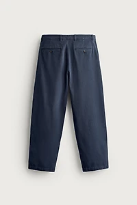 PANTALON CHINO STRAIGHT FIT À PLIS