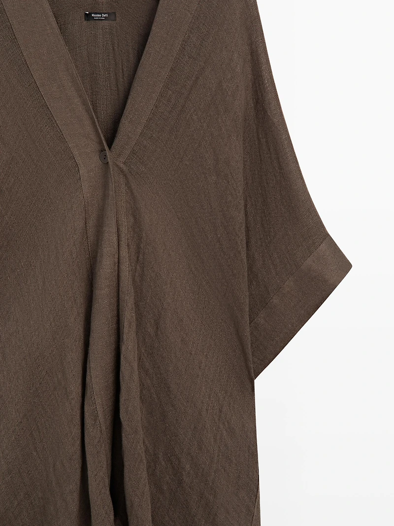 Flowing 100% linen oversize blouse with back detail